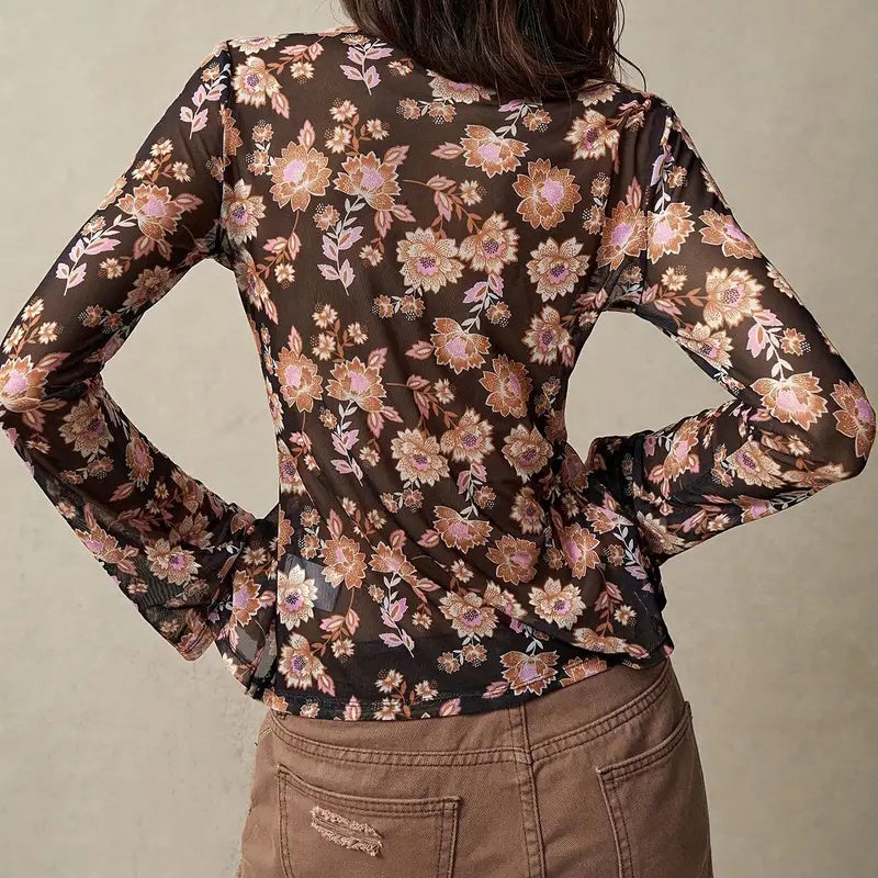 🌸 Women’s Floral Ruched Button-Down Blouse